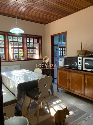 Casa com 3 Quartos à Venda, 235 m² em Vila Inglesa - Campos Do Jordão