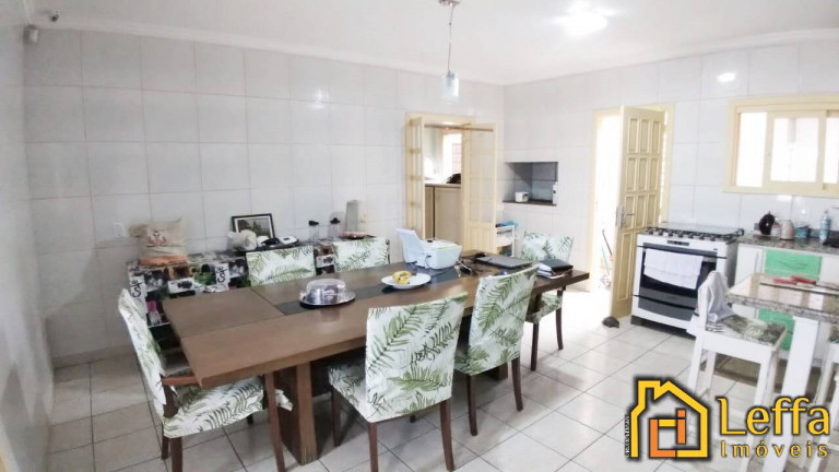 Imagem Casa com 4 Quartos à Venda, 300 m² em Capão Novo - Capão Da Canoa