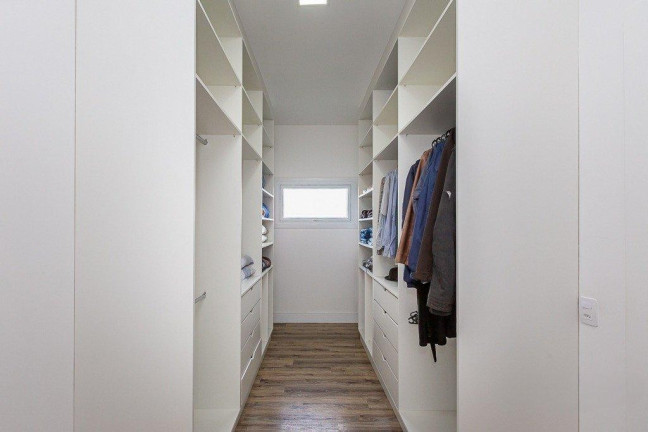 Imagem Casa com 3 Quartos à Venda, 450 m² em Santa Felicidade - Curitiba Imagem Casa com 3 Quartos à Venda, 450 m² em Santa Felicidade - Curitiba