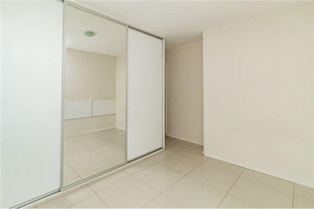Imagem Imóvel com 2 Quartos à Venda, em Vila Ipiranga - Porto Alegre Imagem Imóvel com 2 Quartos à Venda, em Vila Ipiranga - Porto Alegre