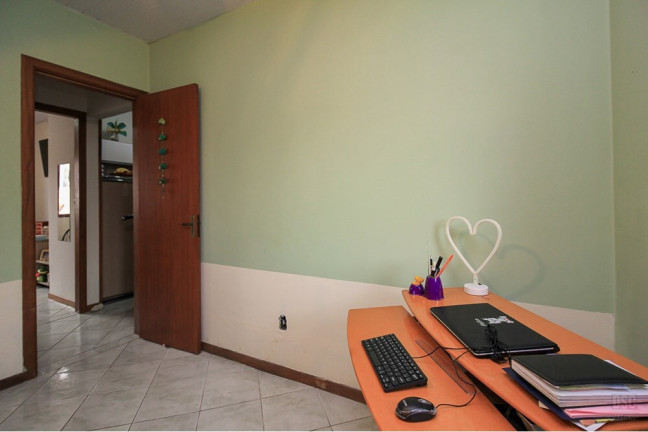 Imagem Casa com 2 Quartos à Venda, 41 m² em Hípica - Porto Alegre Imagem Casa com 2 Quartos à Venda, 41 m² em Hípica - Porto Alegre