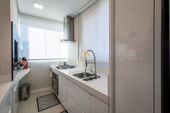 Imagem Apartamento com 3 Quartos à Venda, 105 m² em Centro - Balneário Camboriú Imagem Apartamento com 3 Quartos à Venda, 105 m² em Centro - Balneário Camboriú