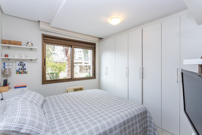 Imagem Apartamento com 2 Quartos à Venda, 67 m² em Passo Da Areia - Porto Alegre