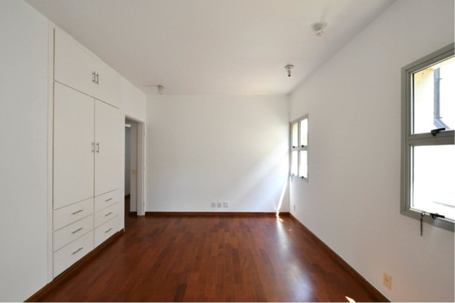 Imagem Casa com 4 Quartos à Venda, 365 m² em Vila Inah - São Paulo