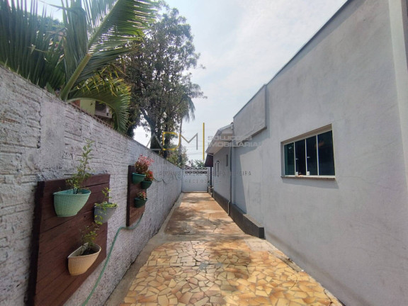 Imagem Casa com 3 Quartos à Venda, 300 m² em Vila Pinheiro - Botucatu