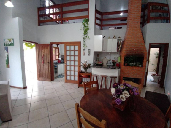 Imagem Casa com 4 Quartos à Venda, 320 m² em Capoeiras - Florianópolis