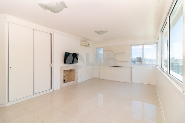 Imagem Apartamento com 3 Quartos à Venda, 167 m² em Petrópolis - Porto Alegre Imagem Apartamento com 3 Quartos à Venda, 167 m² em Petrópolis - Porto Alegre