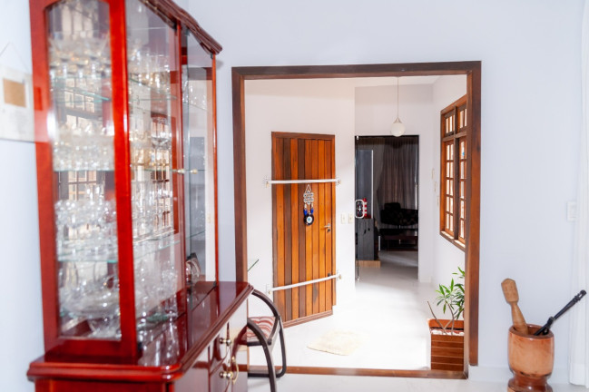 Imagem Casa com 5 Quartos à Venda, 300 m² em Estreito - Florianópolis Imagem Casa com 5 Quartos à Venda, 300 m² em Estreito - Florianópolis