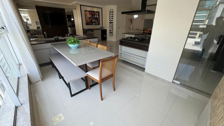 Imagem Apartamento com 3 Quartos à Venda, 122 m² em Meia Praia - Itapema