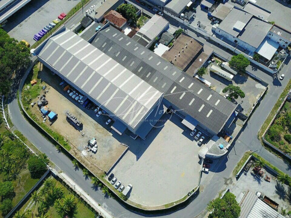 Imóvel Comercial para Alugar, 2.400 m² em Jardim Limoeiro - Serra