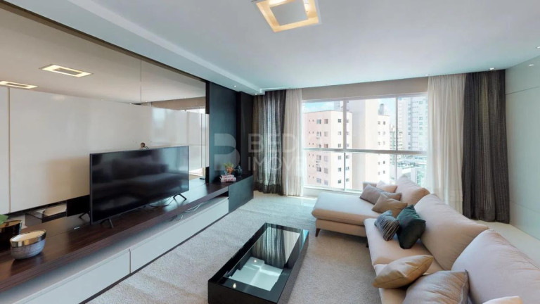 Imagem Apartamento com 3 Quartos à Venda, 131 m² em Centro - Balneário Camboriú Imagem Apartamento com 3 Quartos à Venda, 131 m² em Centro - Balneário Camboriú