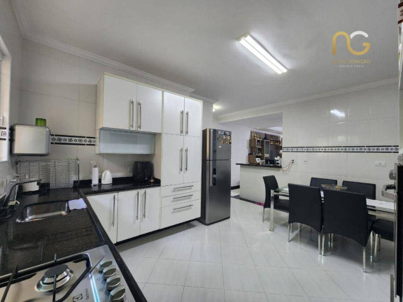 Imagem Sobrado com 3 Quartos à Venda, 121 m² em Balneário Pires - Praia Grande Imagem Sobrado com 3 Quartos à Venda, 121 m² em Balneário Pires - Praia Grande