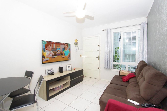 Imagem Imóvel com 2 Quartos à Venda, 54 m² em Camaquã - Porto Alegre