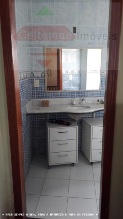 Imagem Casa com 2 Quartos à Venda, 199 m² em Centro - Taubaté