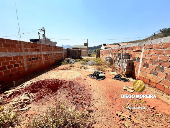 Terreno à Venda, 140 m² em Centro - Piracaia