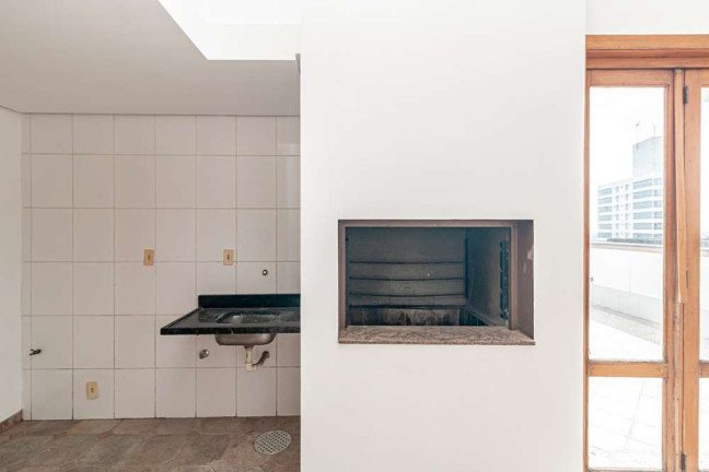 Imagem Imóvel com 3 Quartos à Venda, em Petrópolis - Porto Alegre Imagem Imóvel com 3 Quartos à Venda, em Petrópolis - Porto Alegre