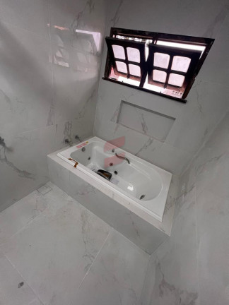 Imagem Casa com 4 Quartos à Venda, 180 m² em Pineville - Pinhais