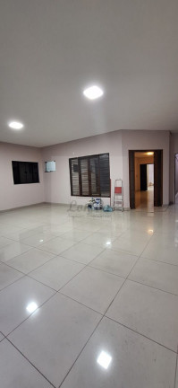 Imagem Casa com 4 Quartos à Venda, 182 m² em Cidade Alta - Cuiabá
