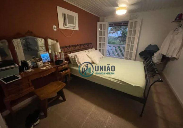 Imagem Casa com 6 Quartos à Venda, 280 m² em Sape - Niterói Imagem Casa com 6 Quartos à Venda, 280 m² em Sape - Niterói