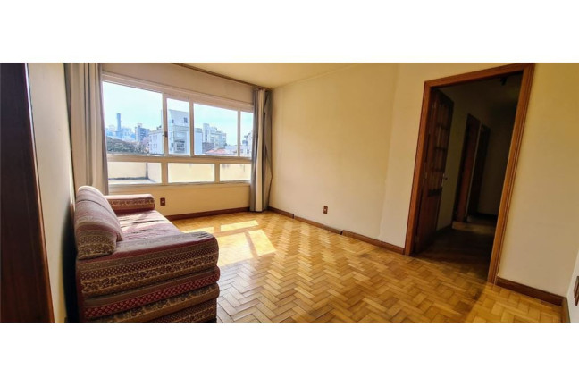 Imagem Imóvel com 3 Quartos à Venda,  em Petrópolis - Porto Alegre