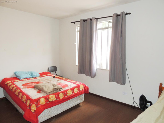 Imagem Casa com 4 Quartos à Venda, 209 m² em Fanny - Curitiba