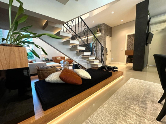 Imagem Casa com 3 Quartos à Venda, em América - Joinville Imagem Casa com 3 Quartos à Venda, em América - Joinville