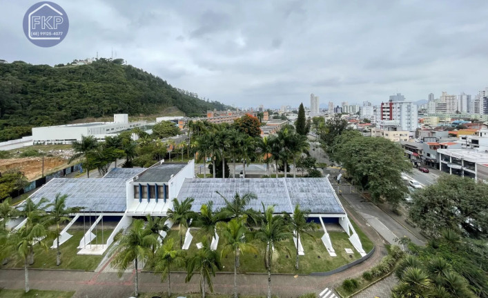 Imagem Apartamento com 2 Quartos à Venda, 74 m² em Centro - Itajaí