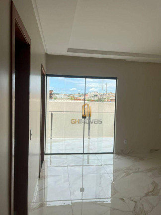 Imagem Sobrado com 4 Quartos à Venda, 227 m² em Setor Garavelo - Goiânia