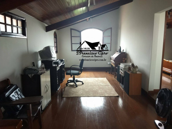 Imagem Sobrado com 4 Quartos à Venda, 257 m² em Pedregulho - Guaratinguetá