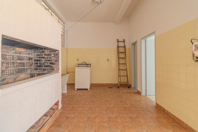 Imagem Casa com 3 Quartos à Venda,  em Bom Jesus - Porto Alegre