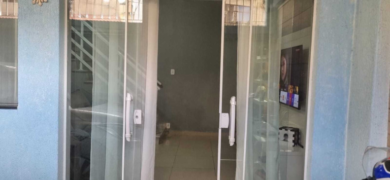 Imagem Casa com 3 Quartos à Venda, 450 m² em Jardim Vinte E Cinco De Agosto - Duque De Caxias