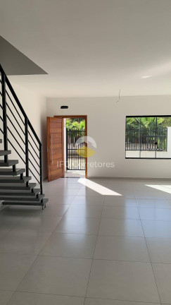 Imagem Sobrado com 3 Quartos à Venda, 150 m² em Centro - Balneário Piçarras