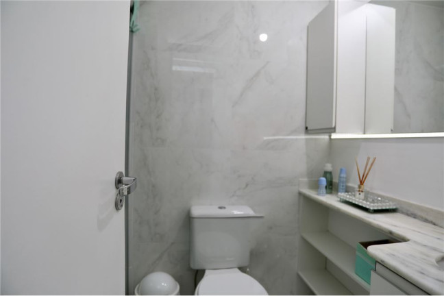 Imagem Imóvel com 3 Quartos à Venda,  em Vila Ipiranga - Porto Alegre