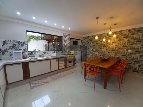 Sobrado com 3 Quartos à Venda, 175 m² em Canto Do Forte - Praia Grande
