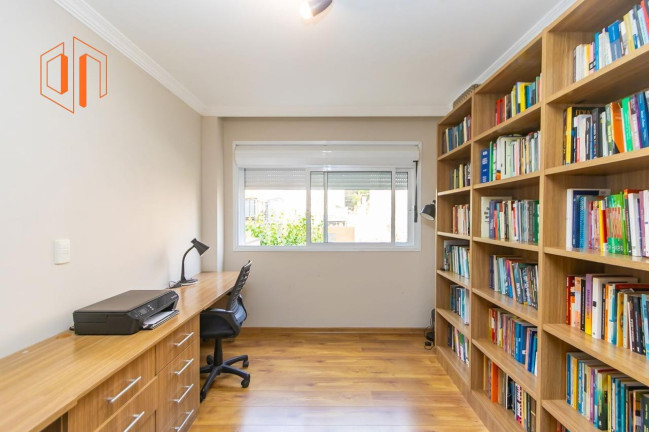 Imagem Casa com 5 Quartos à Venda, 370 m² em Ahú - Curitiba