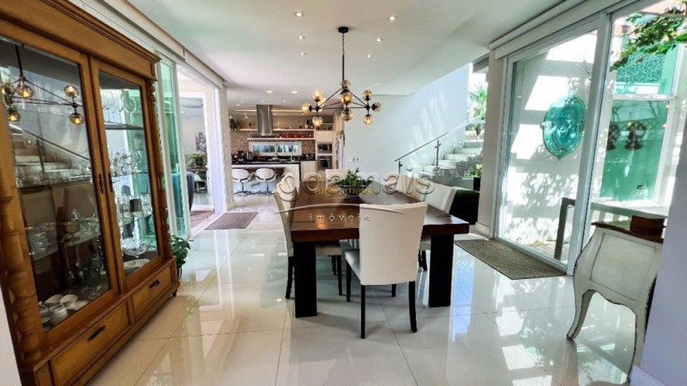 Imagem Casa com 7 Quartos à Venda, 420 m² em Condominio Condado De Capao - Capão Da Canoa Imagem Casa com 7 Quartos à Venda, 420 m² em Condominio Condado De Capao - Capão Da Canoa