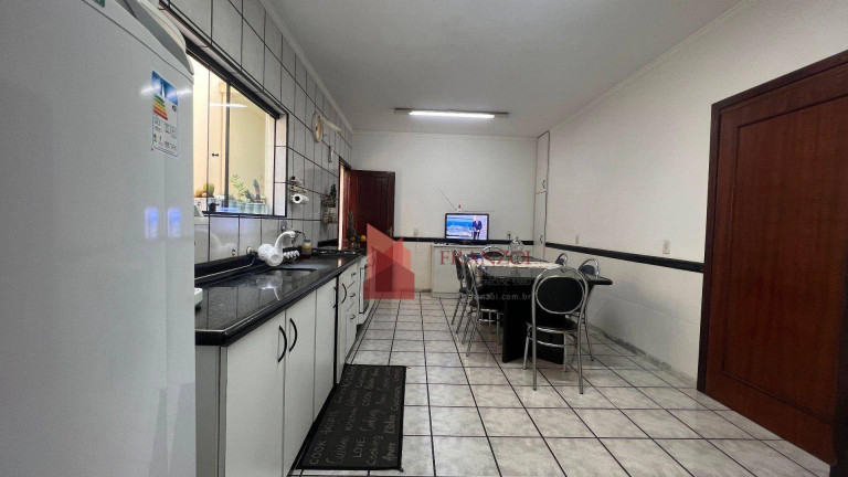 Imagem Sobrado com 3 Quartos à Venda, 450 m² em Vila Operária - Itajaí Imagem Sobrado com 3 Quartos à Venda, 450 m² em Vila Operária - Itajaí