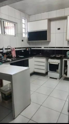 Sobrado com 3 Quartos à Venda, 216 m² em Castelo - Santos