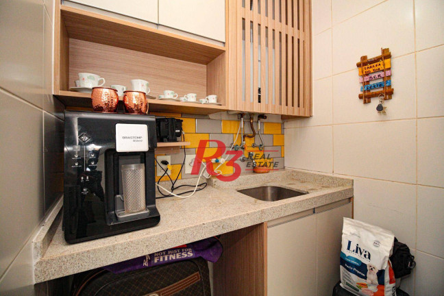 Imagem Apartamento com 2 Quartos à Venda, 72 m² em Gonzaga - Santos