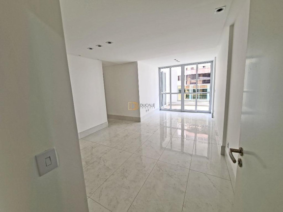 Imagem Apartamento com 4 Quartos à Venda, 132 m² em Praia Da Costa - Vila Velha Imagem Apartamento com 4 Quartos à Venda, 132 m² em Praia Da Costa - Vila Velha