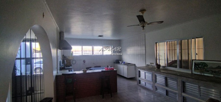 Imagem Casa com 4 Quartos para Alugar, em Solemar - Praia Grande Imagem Casa com 4 Quartos para Alugar, em Solemar - Praia Grande