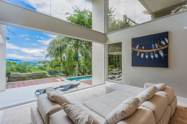 Imagem Casa com 4 Quartos à Venda, 524 m² em Estaleirinho - Balneário Camboriú Imagem Casa com 4 Quartos à Venda, 524 m² em Estaleirinho - Balneário Camboriú