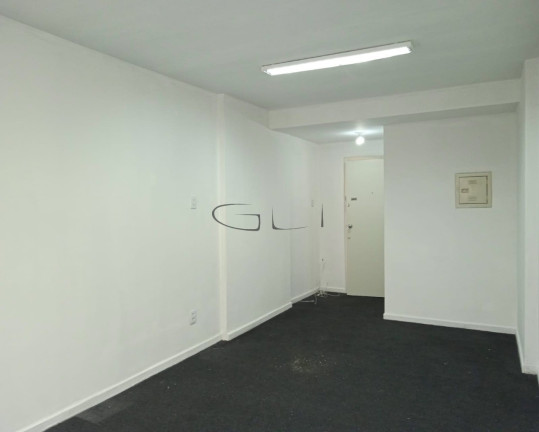 Sala Comercial à Venda, 33 m² em Centro - São Paulo