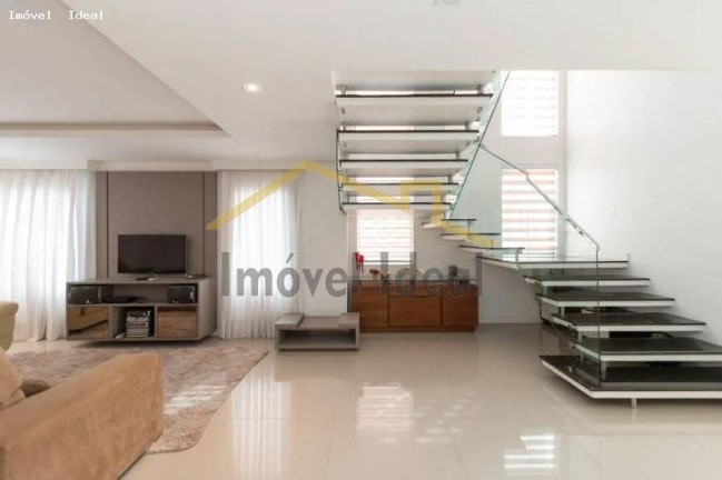 Imagem Casa com 5 Quartos à Venda, 317 m² em Santa Felicidade - Curitiba