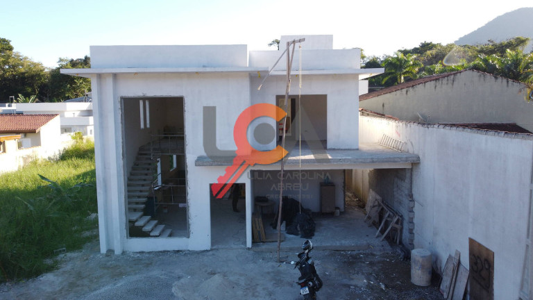 Imagem Sobrado com 4 Quartos à Venda, 281 m² em Mar Verde - Caraguatatuba Imagem Sobrado com 4 Quartos à Venda, 281 m² em Mar Verde - Caraguatatuba