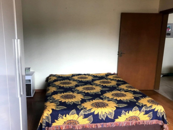 Imagem Casa com 3 Quartos à Venda, 92 m² em Vila Ipiranga - Porto Alegre Imagem Casa com 3 Quartos à Venda, 92 m² em Vila Ipiranga - Porto Alegre