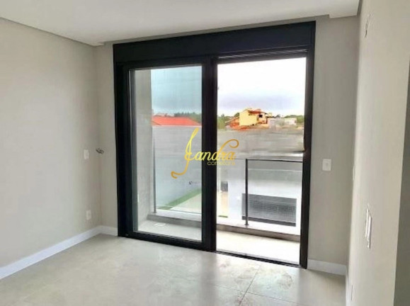 Imagem Sobrado com 4 Quartos à Venda, 300 m² em Centro - Xangri-la
