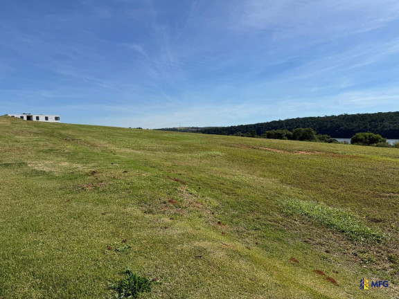 Imagem Terreno à Venda, 2.421 m² em Condomínio Portofino - Piedade