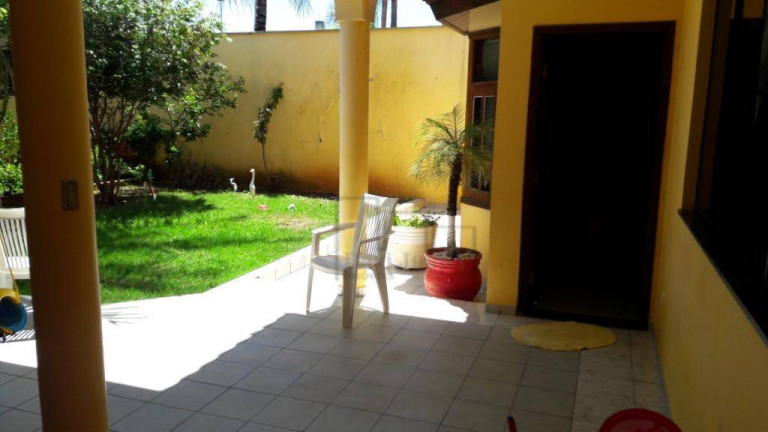 Imagem Casa com 3 Quartos à Venda, 360 m² em Jardim Santa Rosália - Sorocaba Imagem Casa com 3 Quartos à Venda, 360 m² em Jardim Santa Rosália - Sorocaba