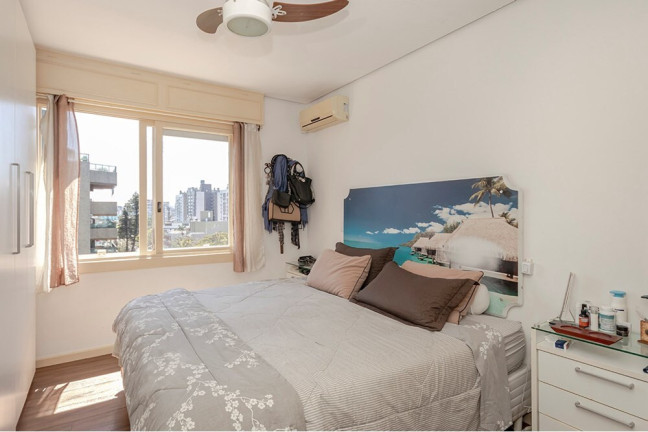 Imagem Cobertura com 3 Quartos à Venda, 210 m² em Menino Deus - Porto Alegre Imagem Cobertura com 3 Quartos à Venda, 210 m² em Menino Deus - Porto Alegre